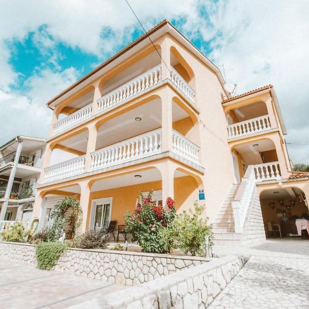 Apartments Vukic Crikvenica Extérieur photo